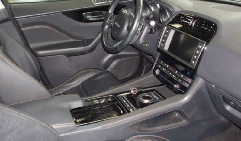 
								Jaguar F-Pace 2.0L i4D AWD Automático Prestige full									
